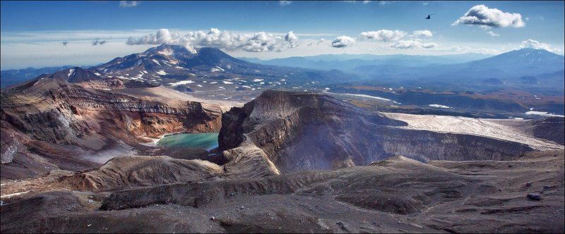 Может быть, волшебник... летит на Горелый зачем-то. фото превью