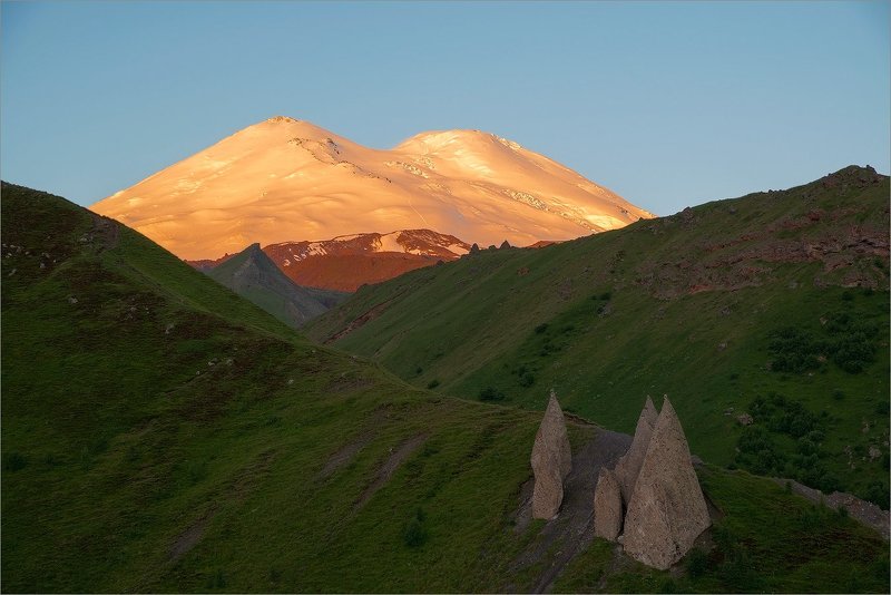 Такой разный Эльбрус фото превью