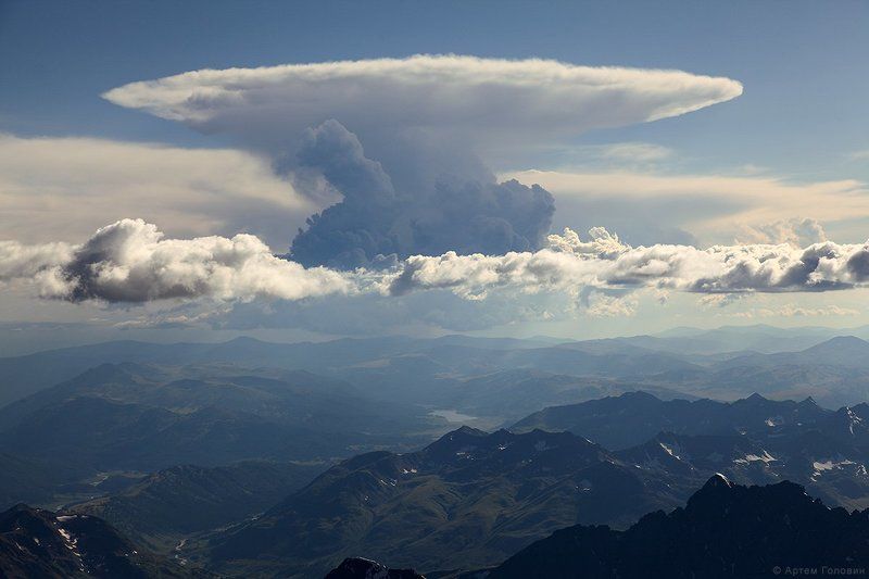 Алтай, Облако Грибовидное облако над озером Язовое фото превью