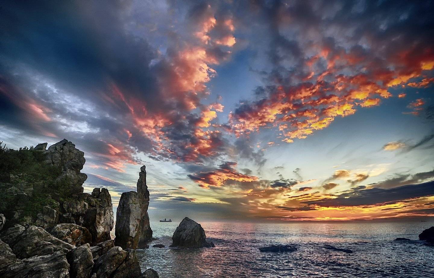 East sea, KIM SUK EUN