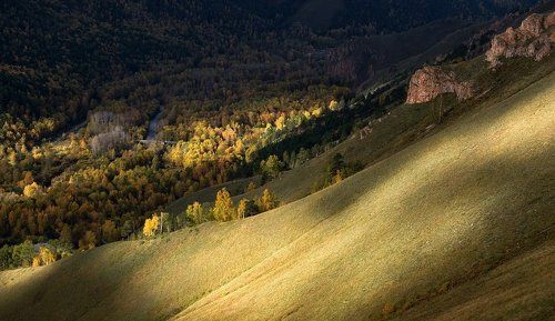 Где то небо прохудилось.