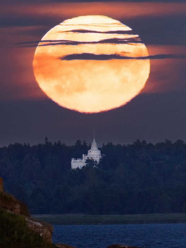 полнолуние, суперлуние, луна, ломоносов, ораниенбаум, восход, оленья луна, санкт-петербург, кронштадт, финский залив, lomonosov, st. petersburg, oranienbaum, gulf of finland, kronstadt, moon, supermoon, lunar,full moon, катальная горка Суперлуние. Июль 2022. фото превью