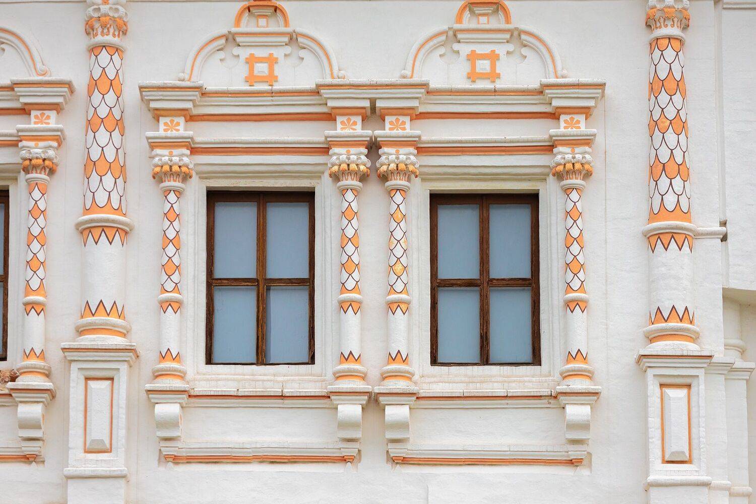 каждый день мы проходим мимо обыденных вещей, скучных, неинтереных, но если приглядеться, на секунду отвлечься от суеты, то можно открыть для себя много нового, посмотреть под другим углом на монотонный ритм жизни., Чудинин Дмитрий