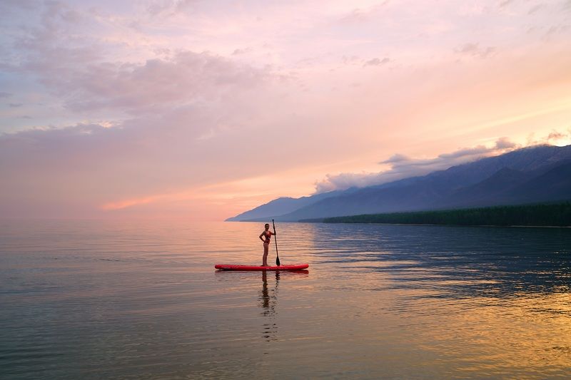 The girl with the paddle фото превью