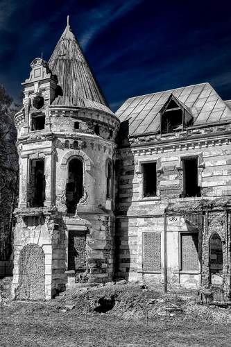 Khrapovitskiy castle. Muromtsevo