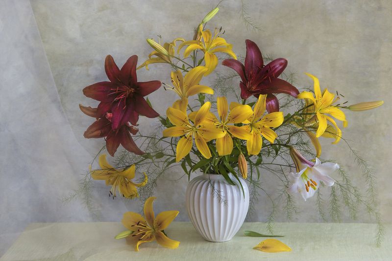 лилии Букет из лилий фото превью