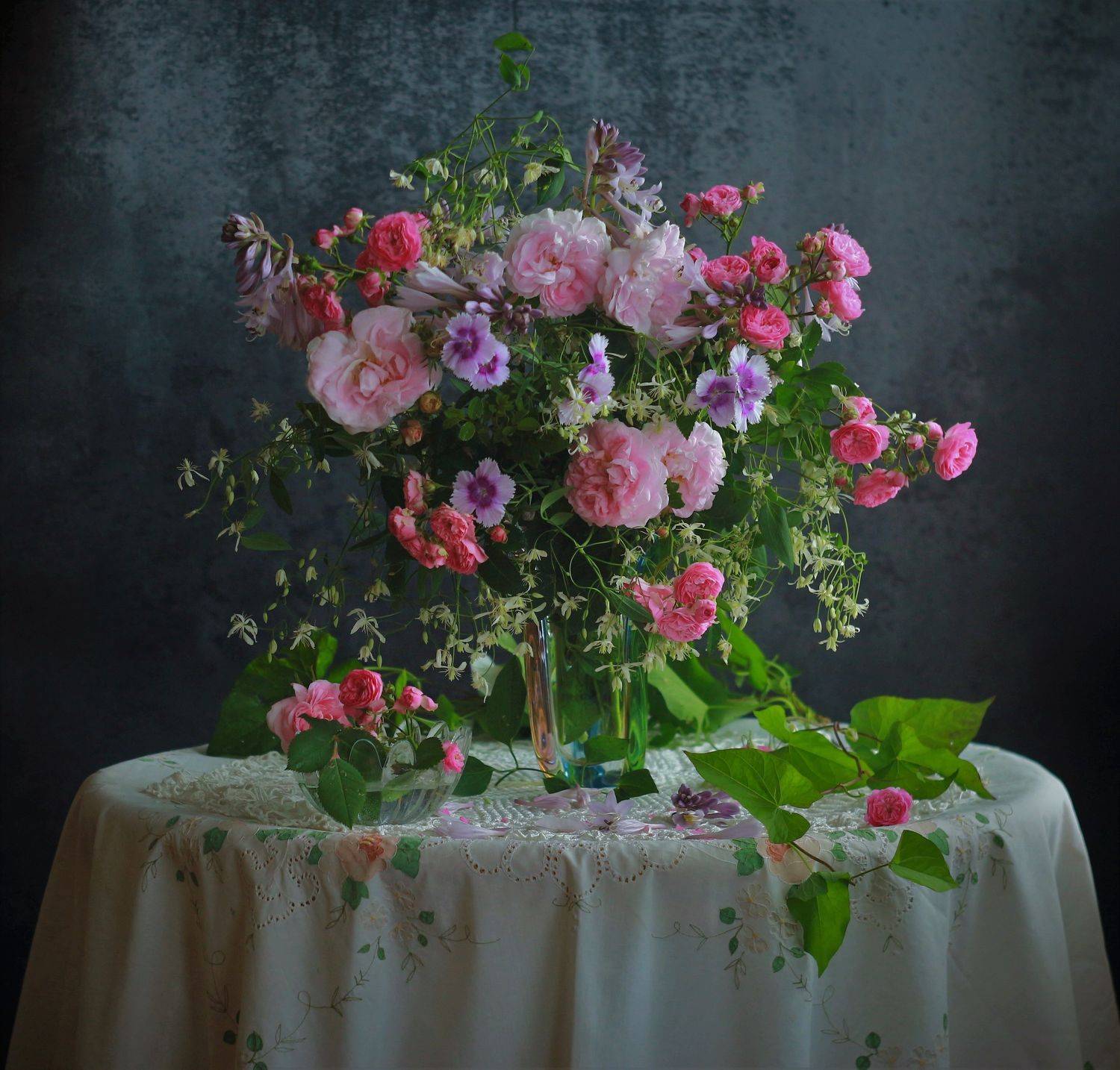 , Людмила Хрусталева*