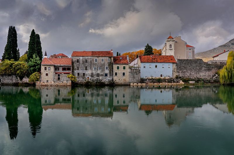 босния и герцеговина, босния, требинье, спокойствие, нд, сентябрь, отражение, вода, требишница, городок, bosnia and herzegovina, bosnia, trebinje, балканы, балканы нд Сентябрь в Требинье фото превью