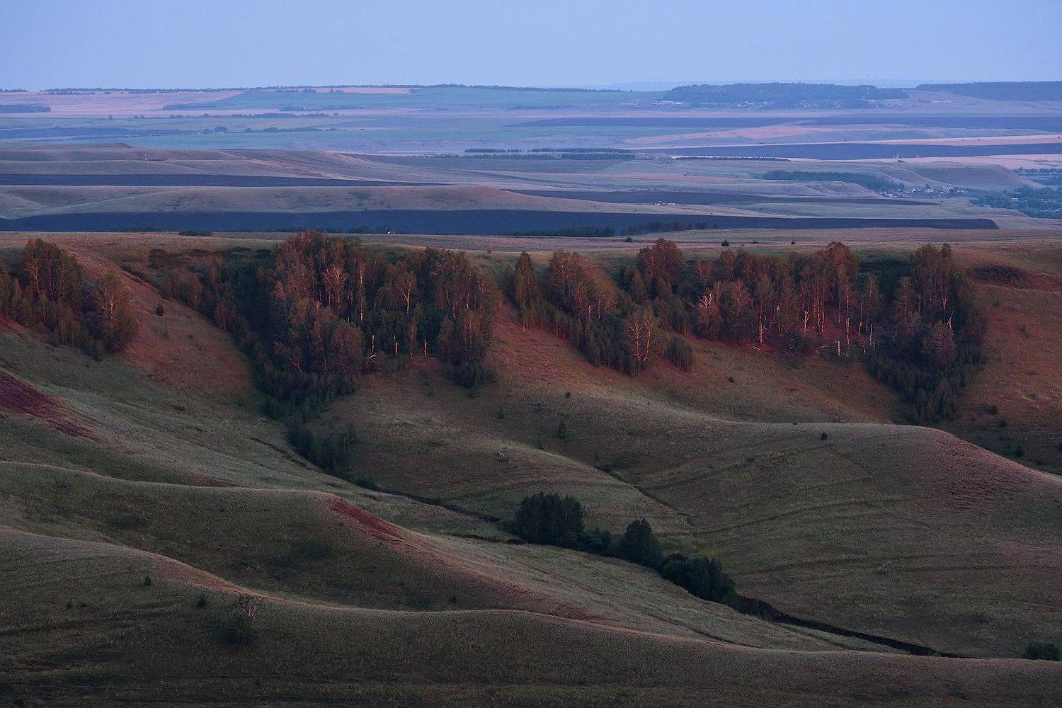 чатыр-тау,пейзаж,закатный свет,холмы,складки земли,волны земли, Горшков Игорь