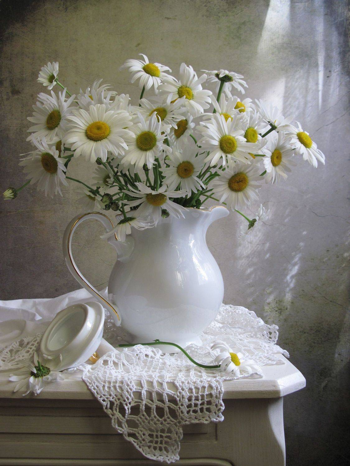цветы, букет, ромашки, кувшин, фарфор, салфетка, Наталия Тихомирова