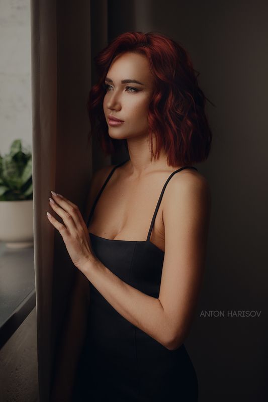 Elegant woman фото превью