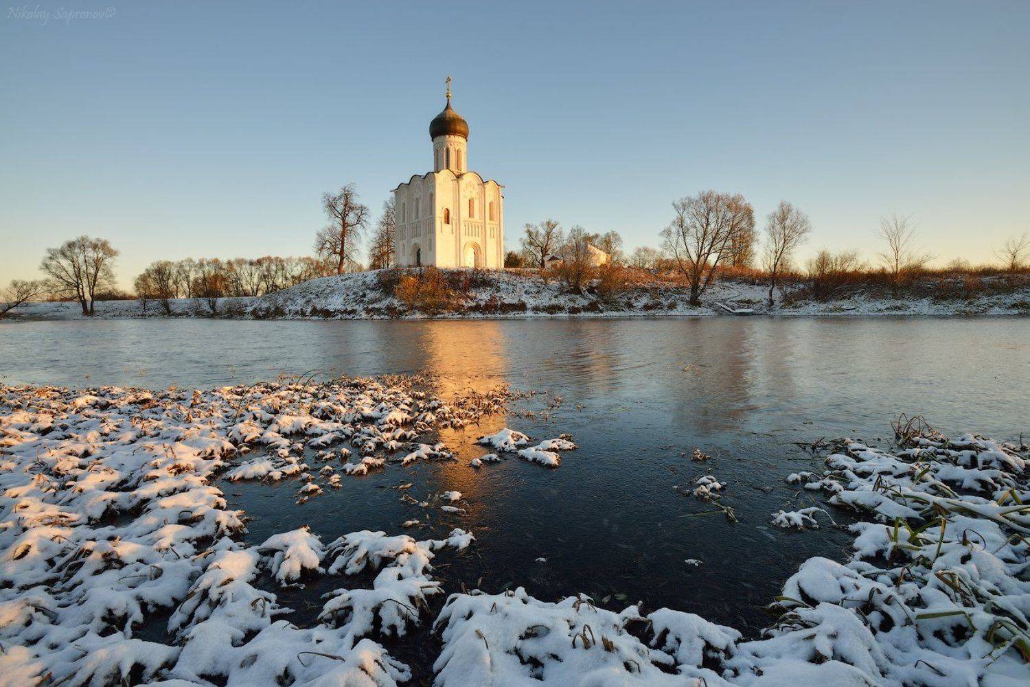владимирская область, золотое кольцо, нерль, осень, первый снег, покрова на нерли, православные храмы, православные церкви, Николай Сапронов
