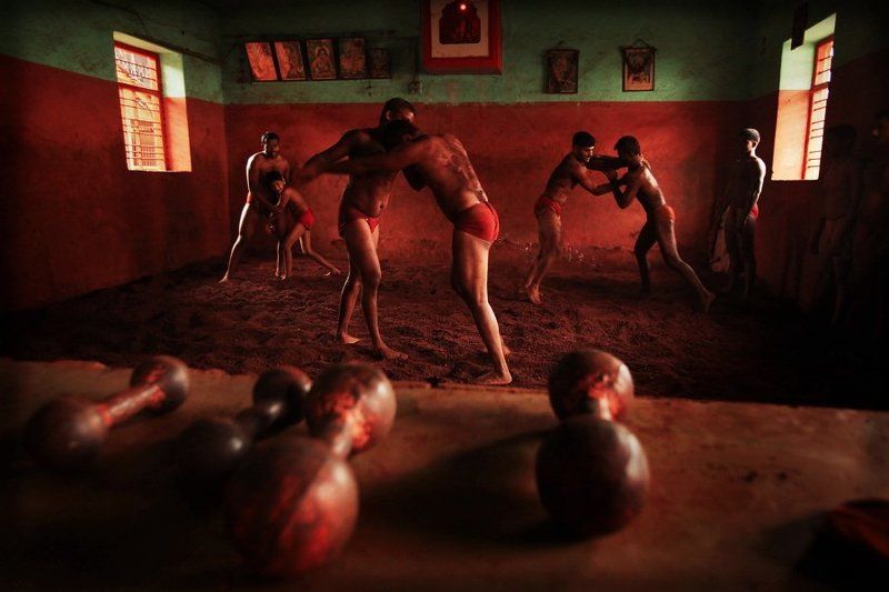 Школа борьбы Кушти. фото превью