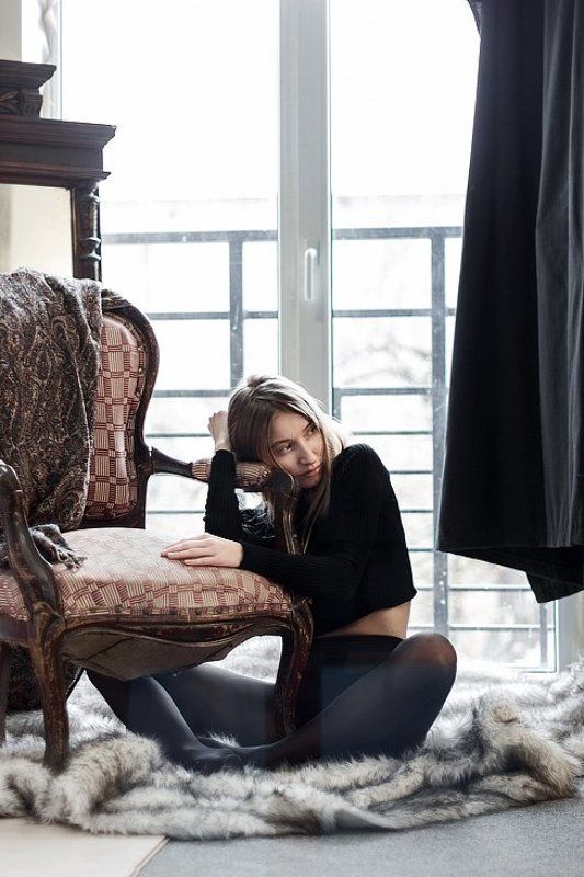 У окна фото превью