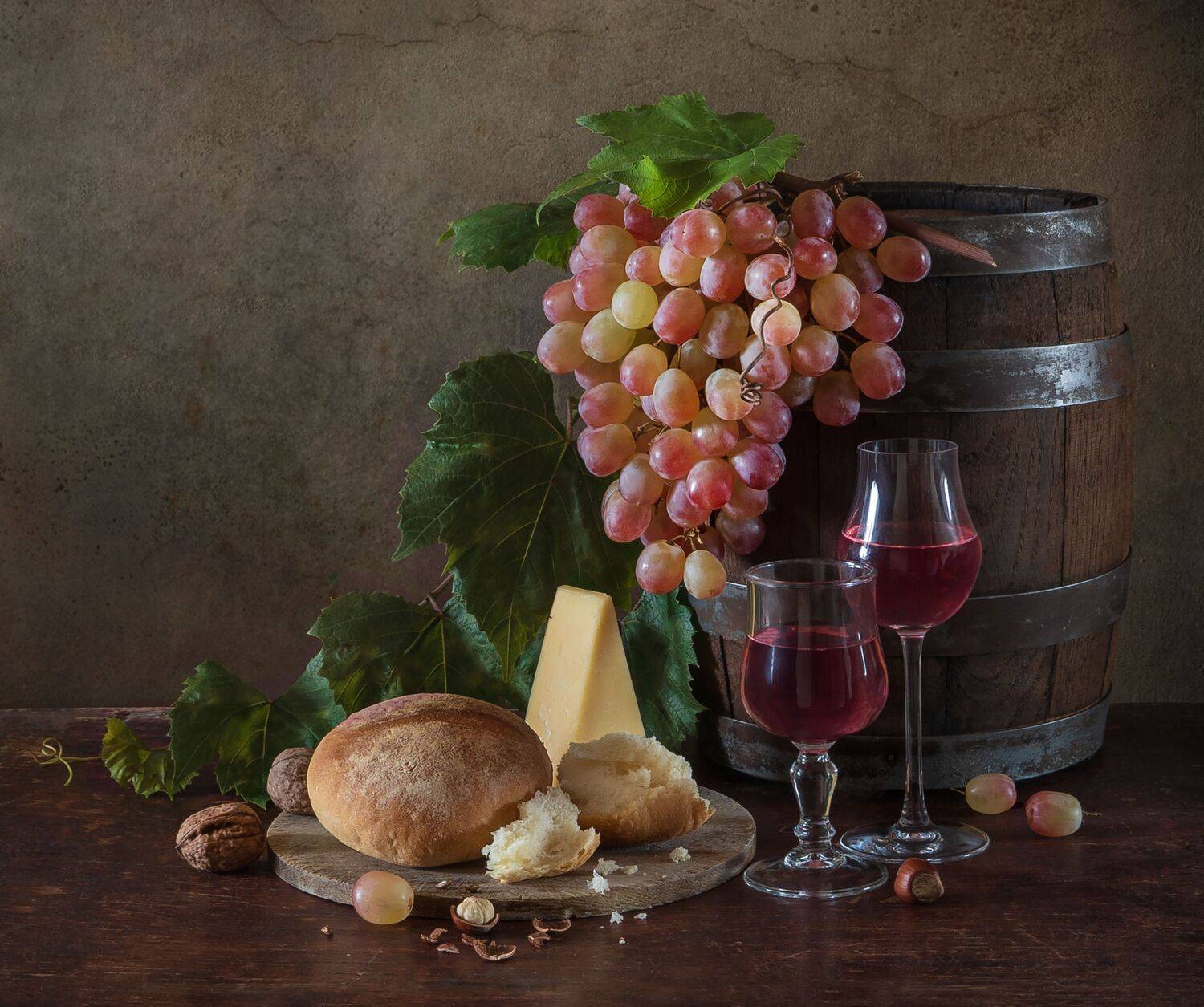 вино, сыр, бочка, виноград, хлеб, лоза, орехи,, Галина Тришина
