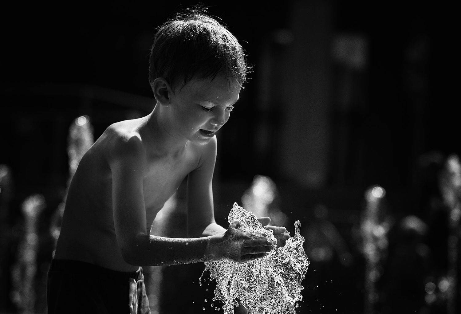 чб фото, дети, фонтаны, эмоции, уличное фото, жанровое фото, Vera Trandina