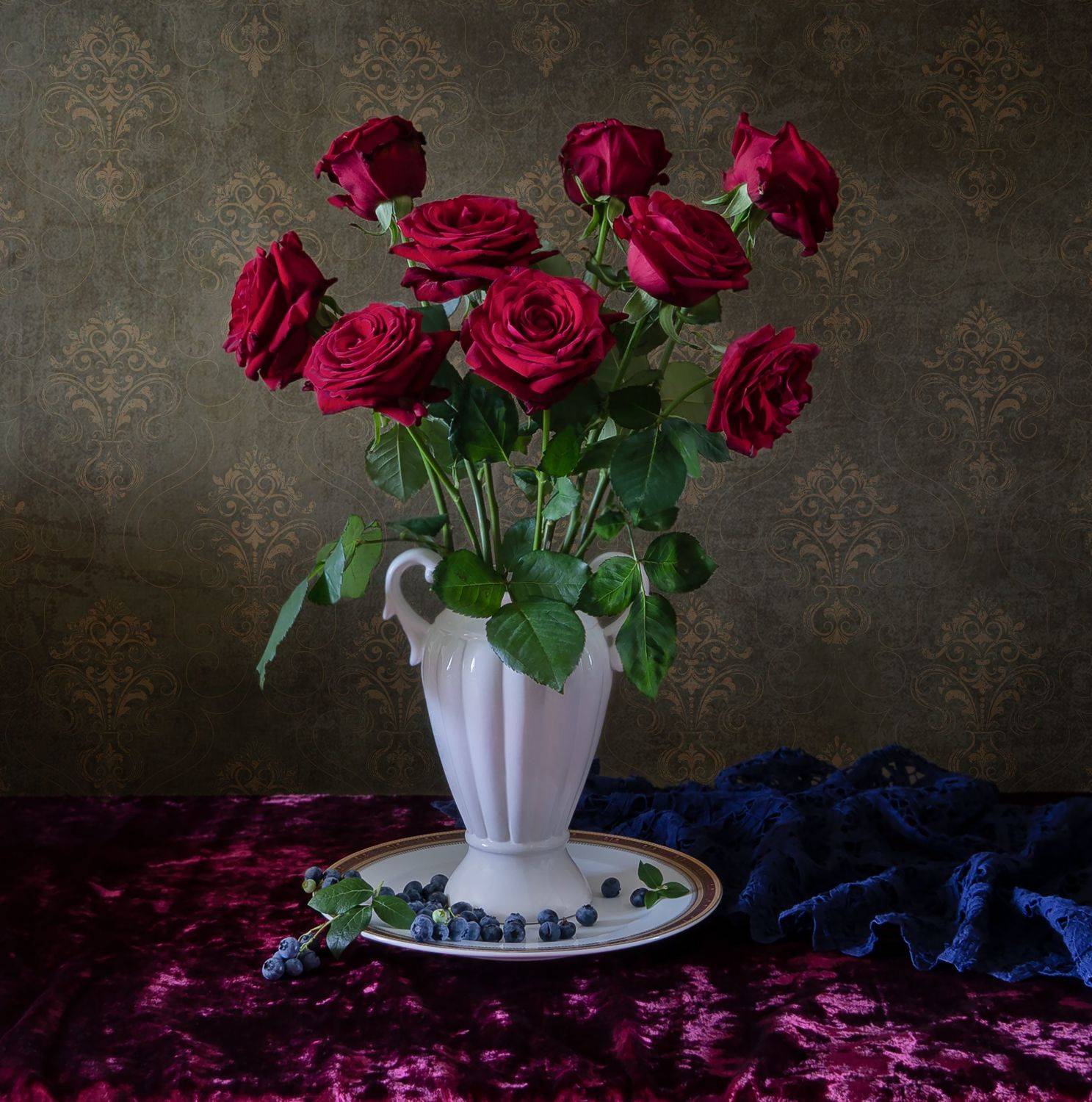 голубика, розы, букет, бархат, кружева, синий, бордо,, Галина Тришина