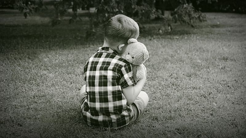 дети портрет история дружба мальчик медвежонок История о дружбе мальчика и игрушечного медвежонка фото превью