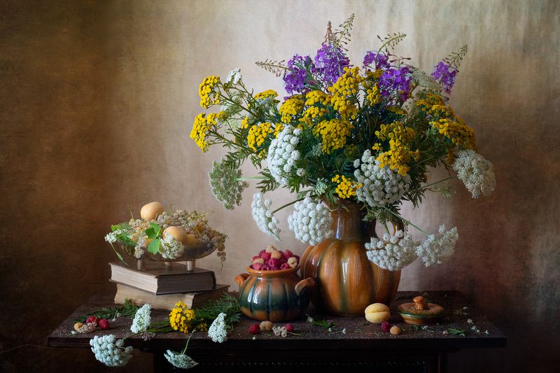 миламиронова, фотонатюрморт, лето, stilllife, цветы, букет, натюрмортсцветами, книги, смородина, ягоды, пижма, сныть, малина, абрикосы Лето... фото превью