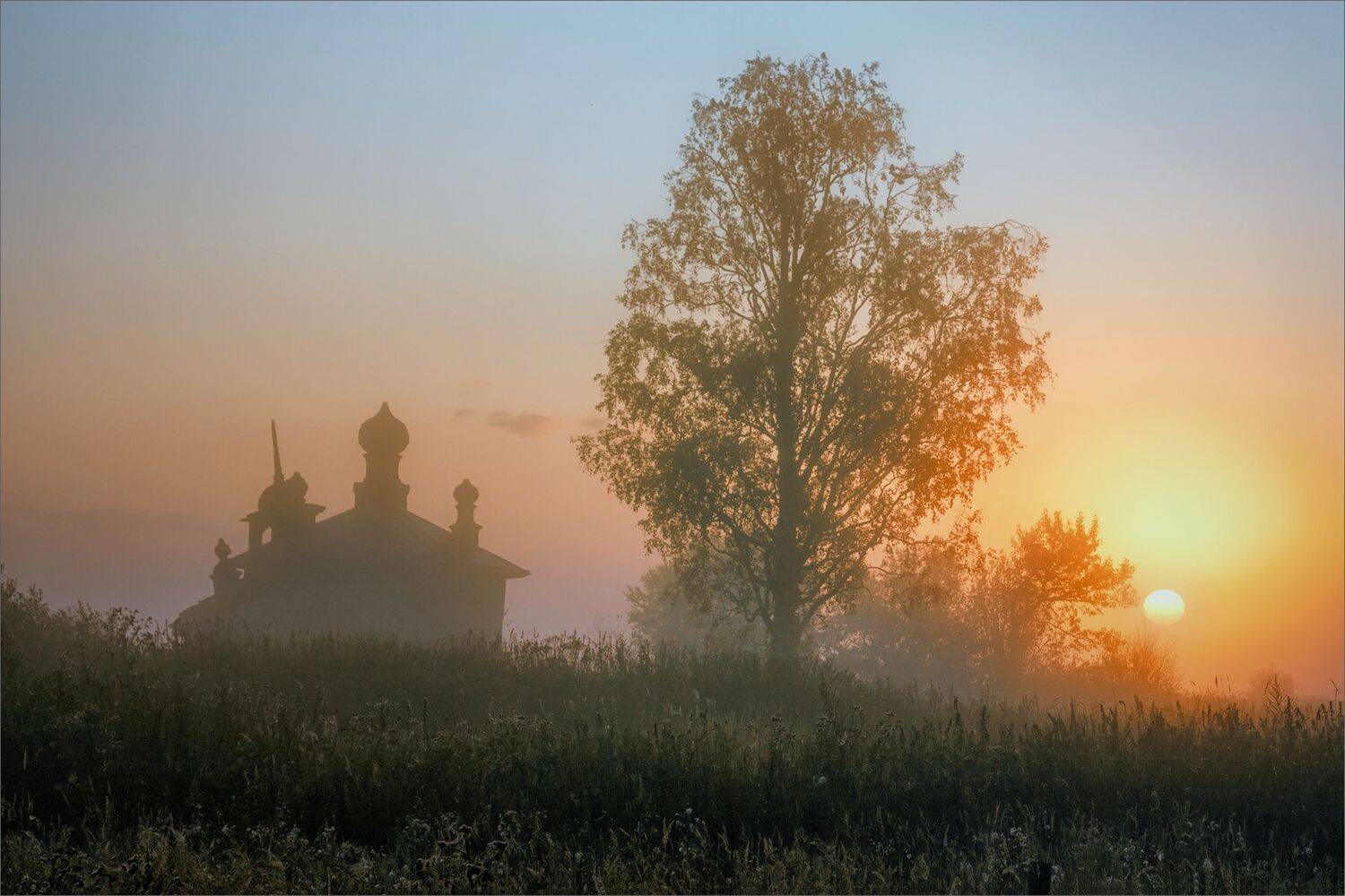 пейзаж, осень, туман, часовня, поле, небо, свет, цвет, рассвет, александр никитинский, Никитинский Александр