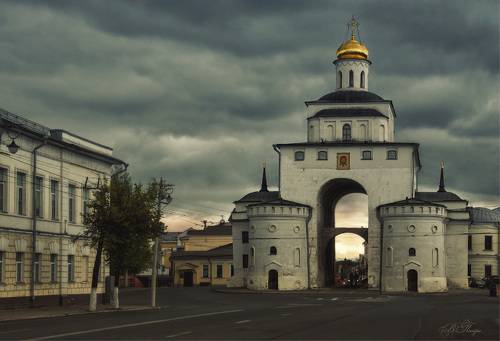 Вечер у Золотых ворот
