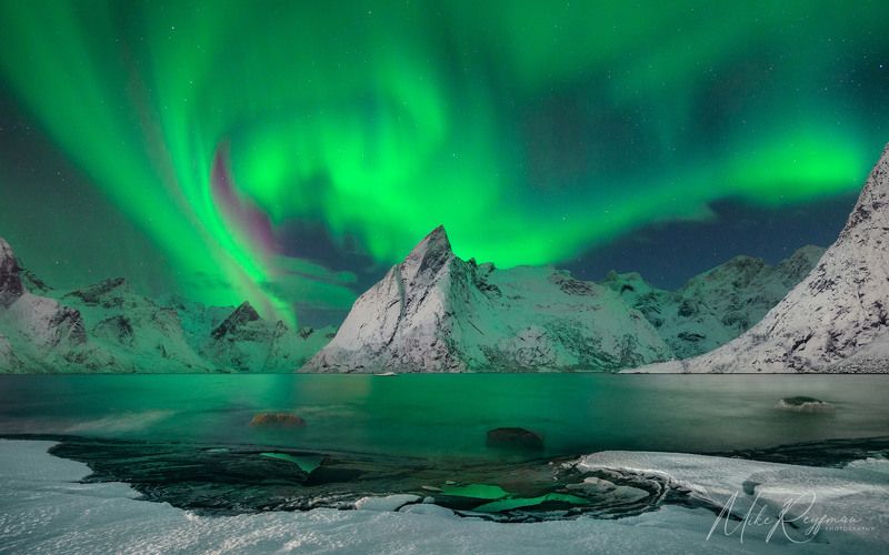 Colors of Arctic – Winter in the Lofoten Islands фото превью