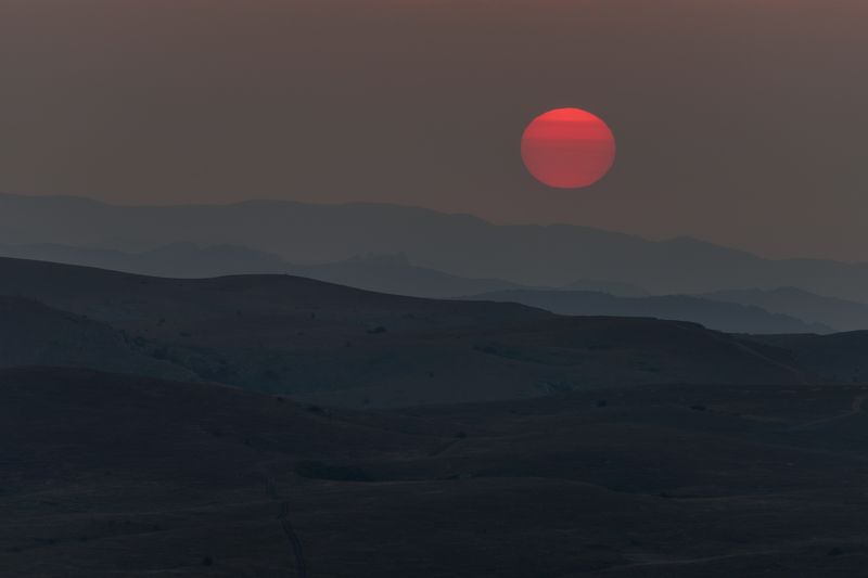 crimea крым landscape sunrise рассвет sun mountains караби traveling  Other world фото превью