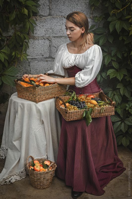 корзинка, фрукты, виноград, стилизация, корсет *** фото превью