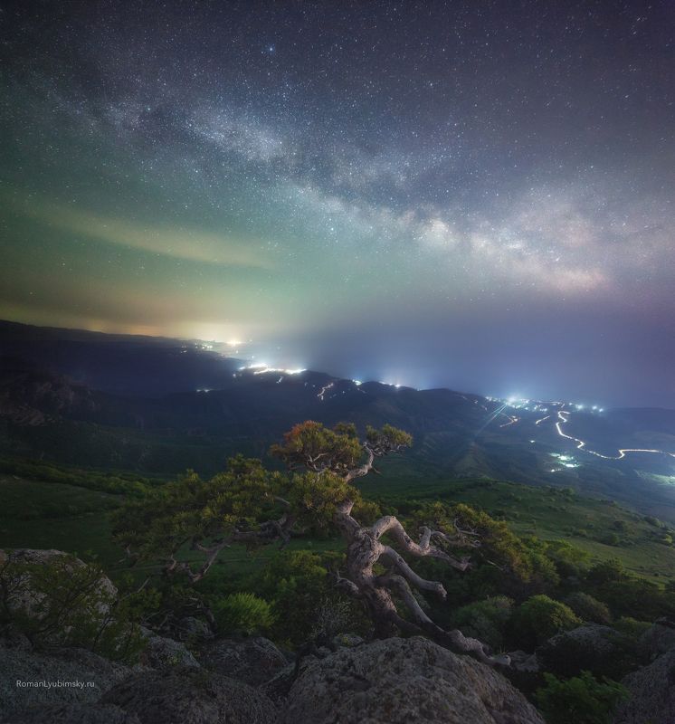 крым, фототурвкрыму, демерджи, астрофотография, астропейзаж, романлюбимский Майской ночью на Демерджи фото превью