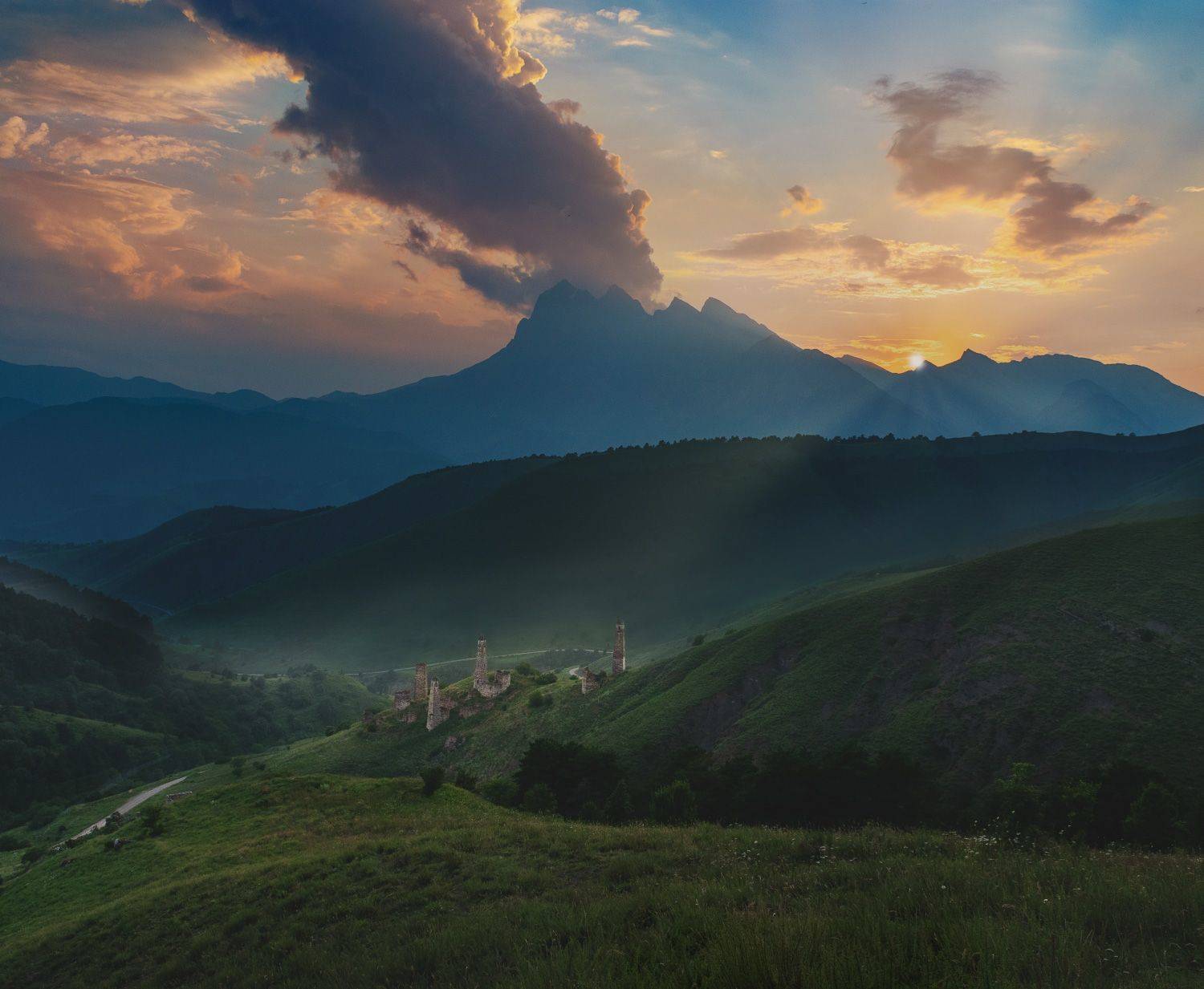 горы, природа, ингушетия, природа, лето, кавказ, закат, пялинг, облака, тучи, башни,, Алиева Татьяна