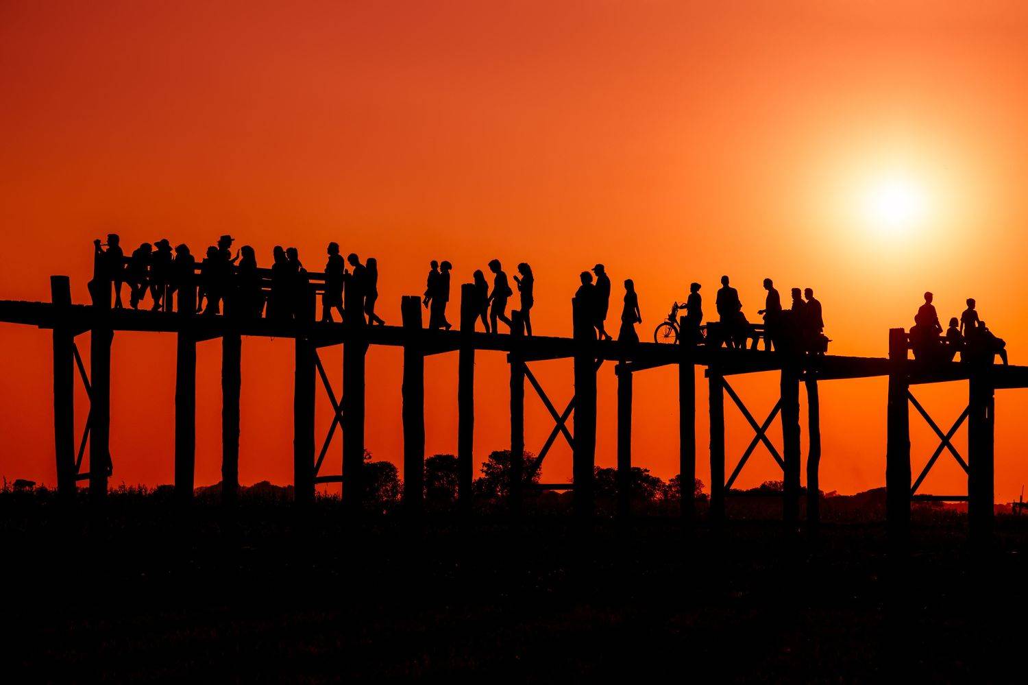 Мандалай, Таунтоме, бирма, мьянма, мост, деревянный, убейн, убэйн, силуэты, тени, люди, жизнь, движение, солнце, закат, Сытилин Павел