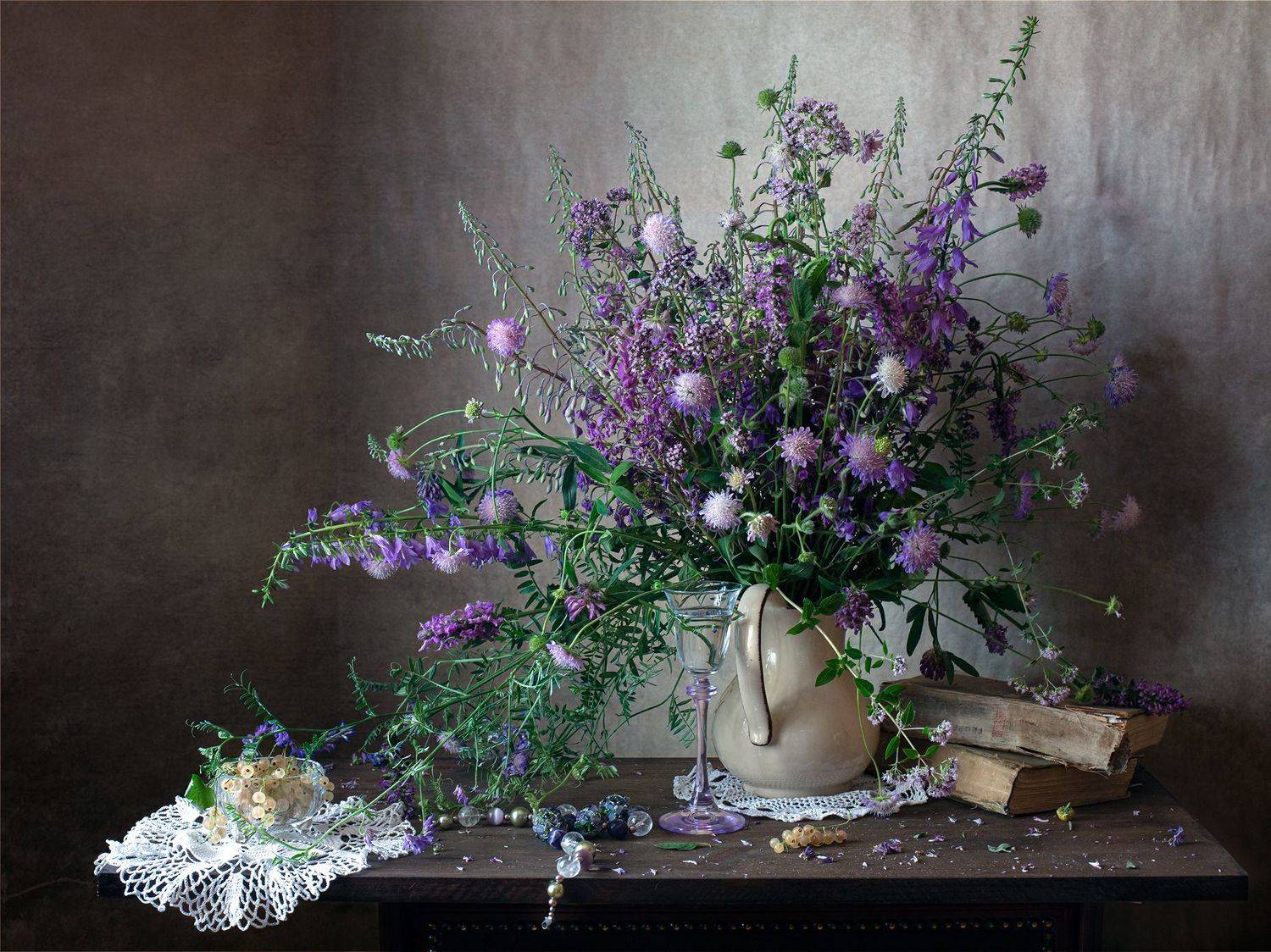 миламиронова, фотнатюрморт, лето, цветы, натюрмортсцветами, букт, луговыецветы, stilllife, ягоды, смородина, книги, фужер, Миронова Мила