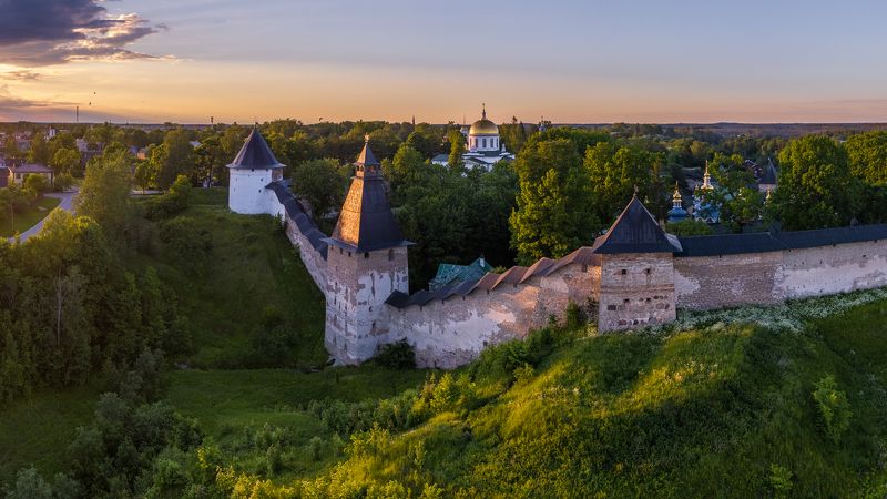 псковская область, россия, архитектура, монастырь, закат, лето, pskov region, russia, architecture, monastery, sunset, summer Псково-Печорский монастырь  фото превью