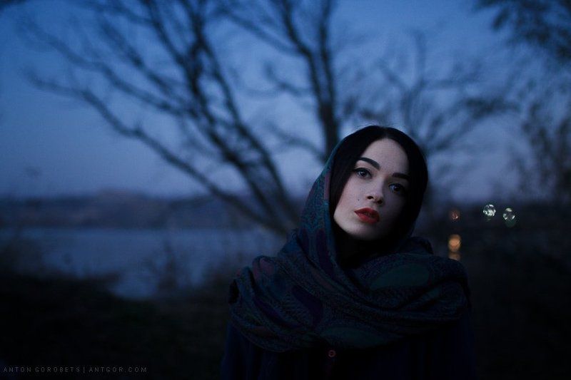 девушка, портрет, река, пальто Ангелина-3 фото превью