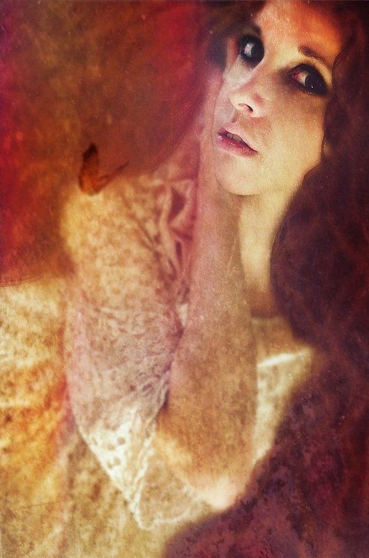 Julie фото превью