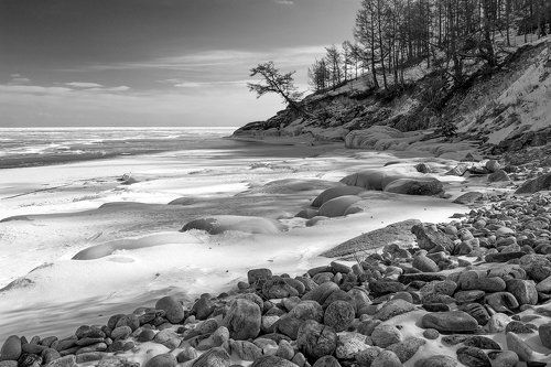 Байкал в ЧБ...