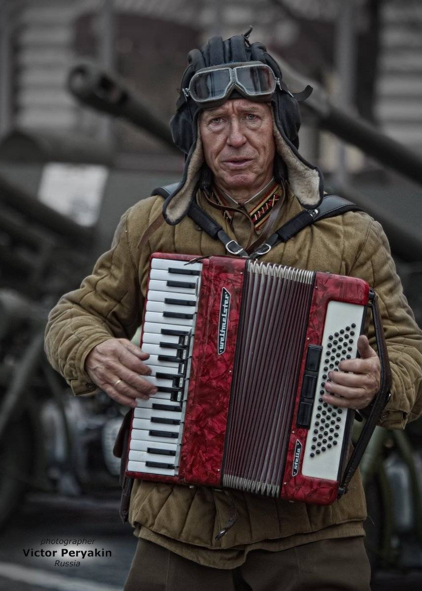 , Виктор Перякин