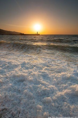 Шторм в Ялте