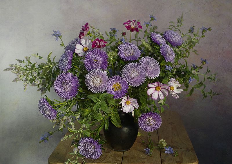 Словно звёздочки прекрасны, у меня в букете астры. фото превью