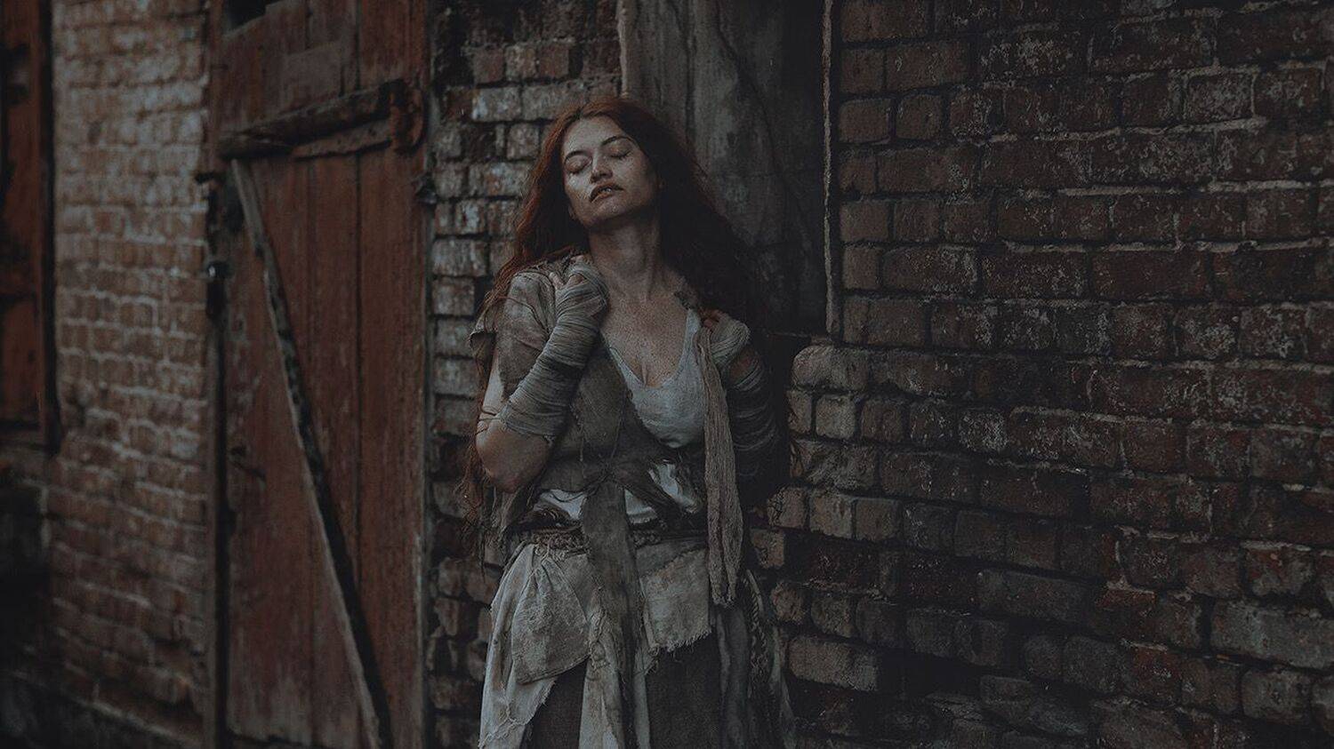 постановочное фото, женский портрет, рыжая, средневековье, art, художественное фото, women, red, стилизация, стена, Сигат Екатерина