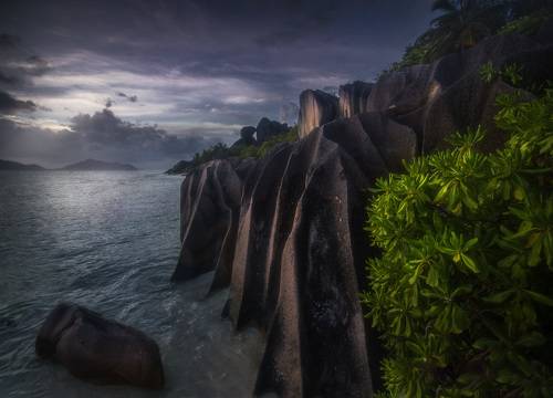 Сейшельские бастионы