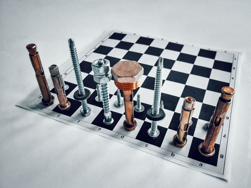 шахматы, болт, гайка, шуруп, черно-белое Шахматы фото превью