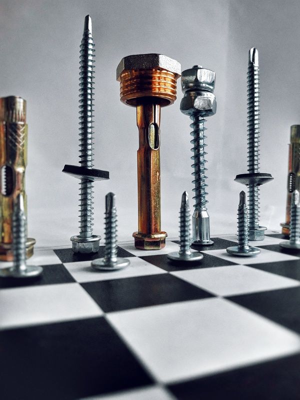 шахматы, болт, гайка, шуруп, черно-белое Шахматы фото превью