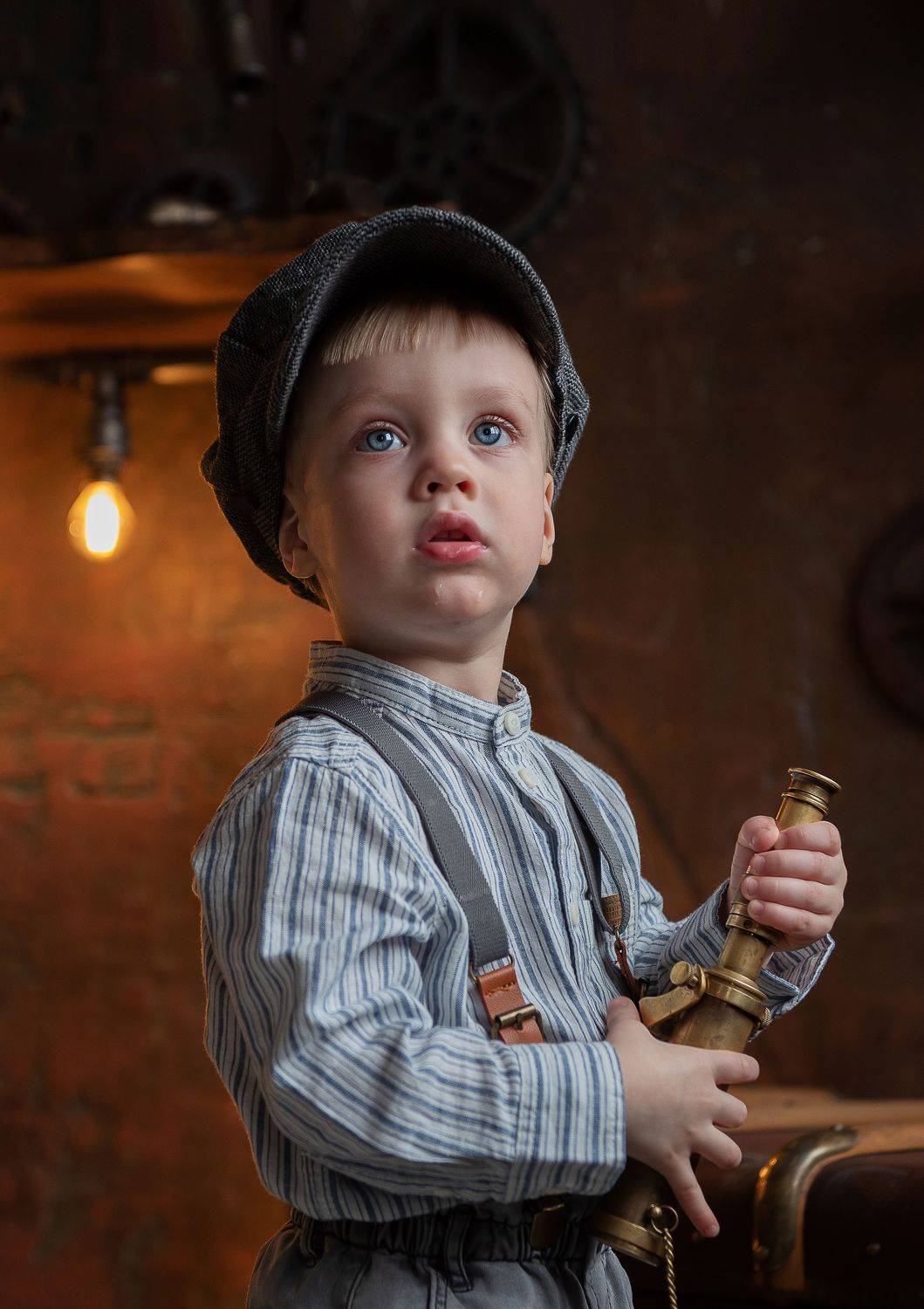 мальчик, подзорная труба, Боровикова Анна