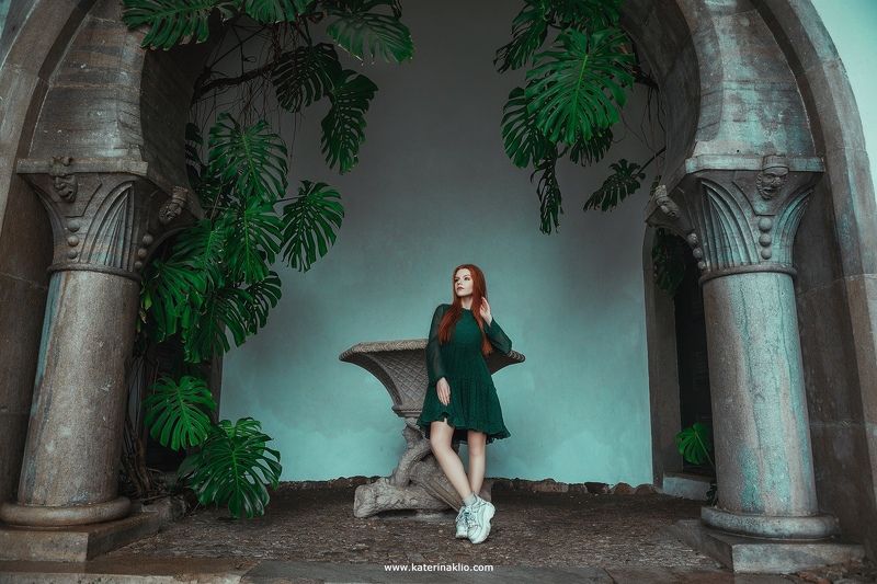 green, ginger, castle, dress, fog, woman, model, lady, portrait, Green фото превью