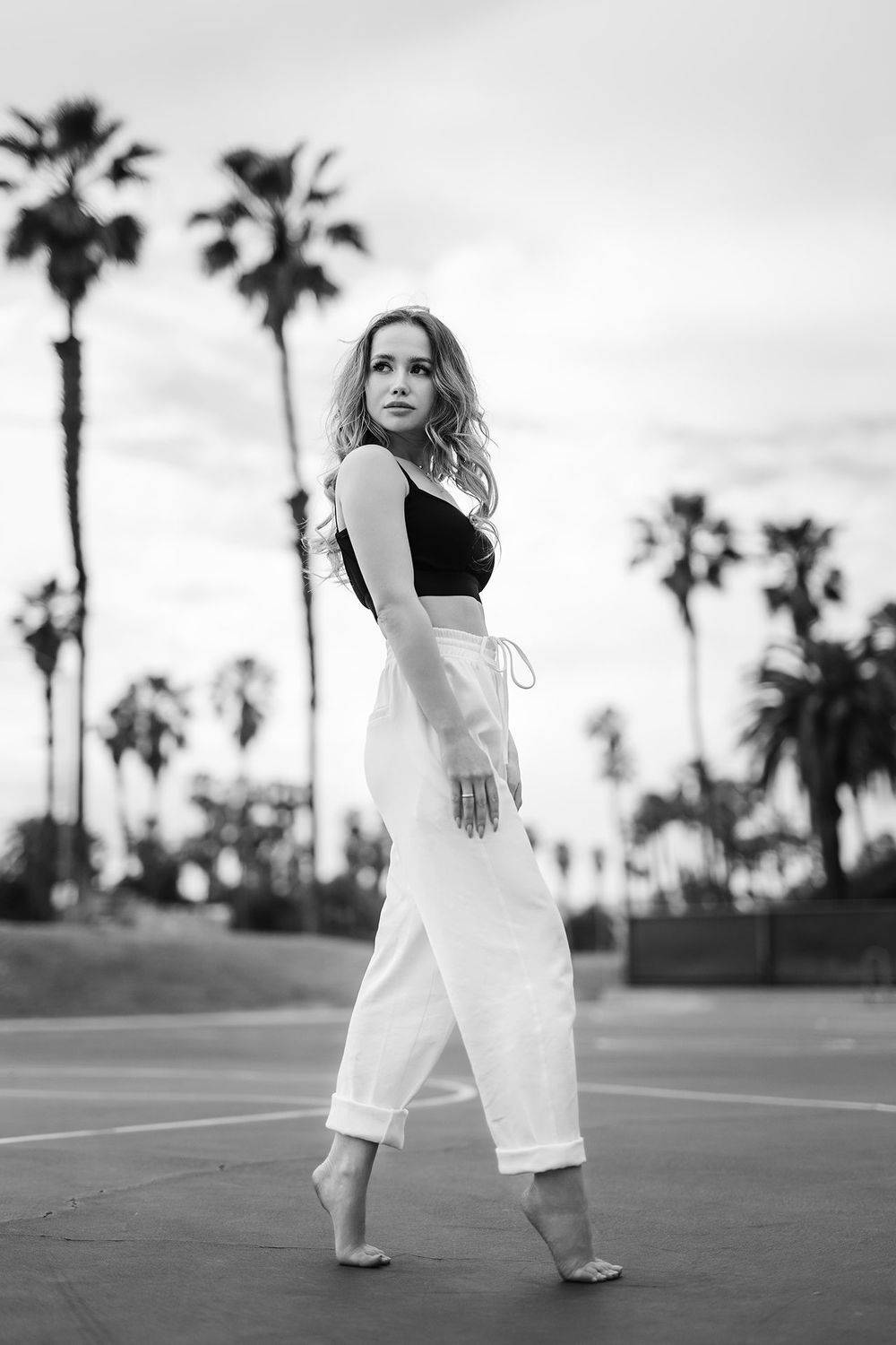 санта-моника, девушка, теннис, пальмы, пляж, черно белое, Дмитрий Попов