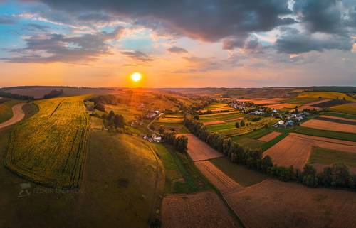 Долина полей