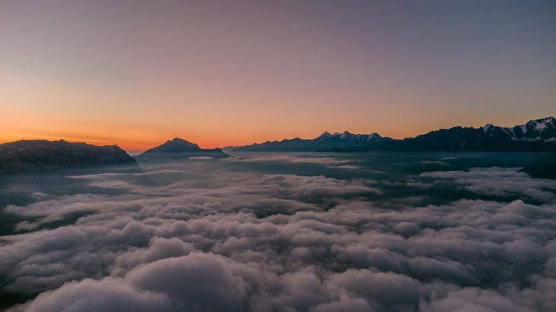 облака, горы, равнина, осетия, холм, пейзаж, природа, clouds, mountains, ossetia, landscape, forest, nature, above the clouds, над облаками, рассвет в горах, рассвет Above the clouds. фото превью