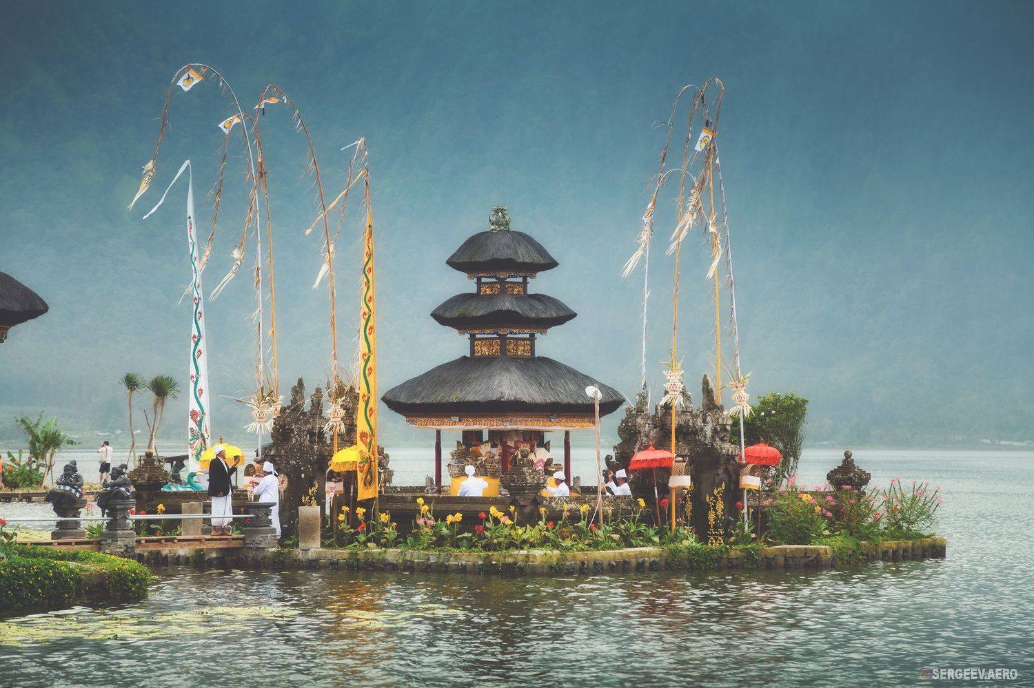 туман, озеро, бали, буддизм, вода, индонезия, остров, культура, восток, азия, путешествие, fog, lake, bali, buddhism, water, indonesia, island, culture, east, asia, travel, Сергеев Кирилл
