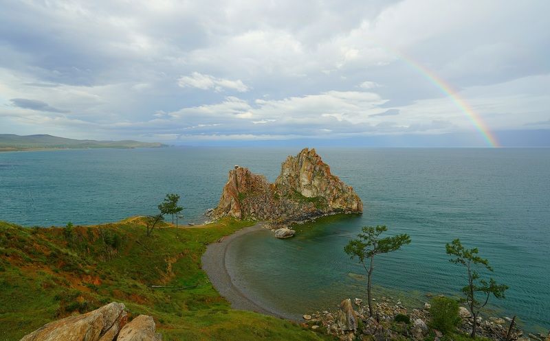 island, lake, sea, sunrise, dawn, sky, morning, rock, nature, landscape, horizon, summer, shore, relief, rainbow, rain Rainbow for Shaman фото превью